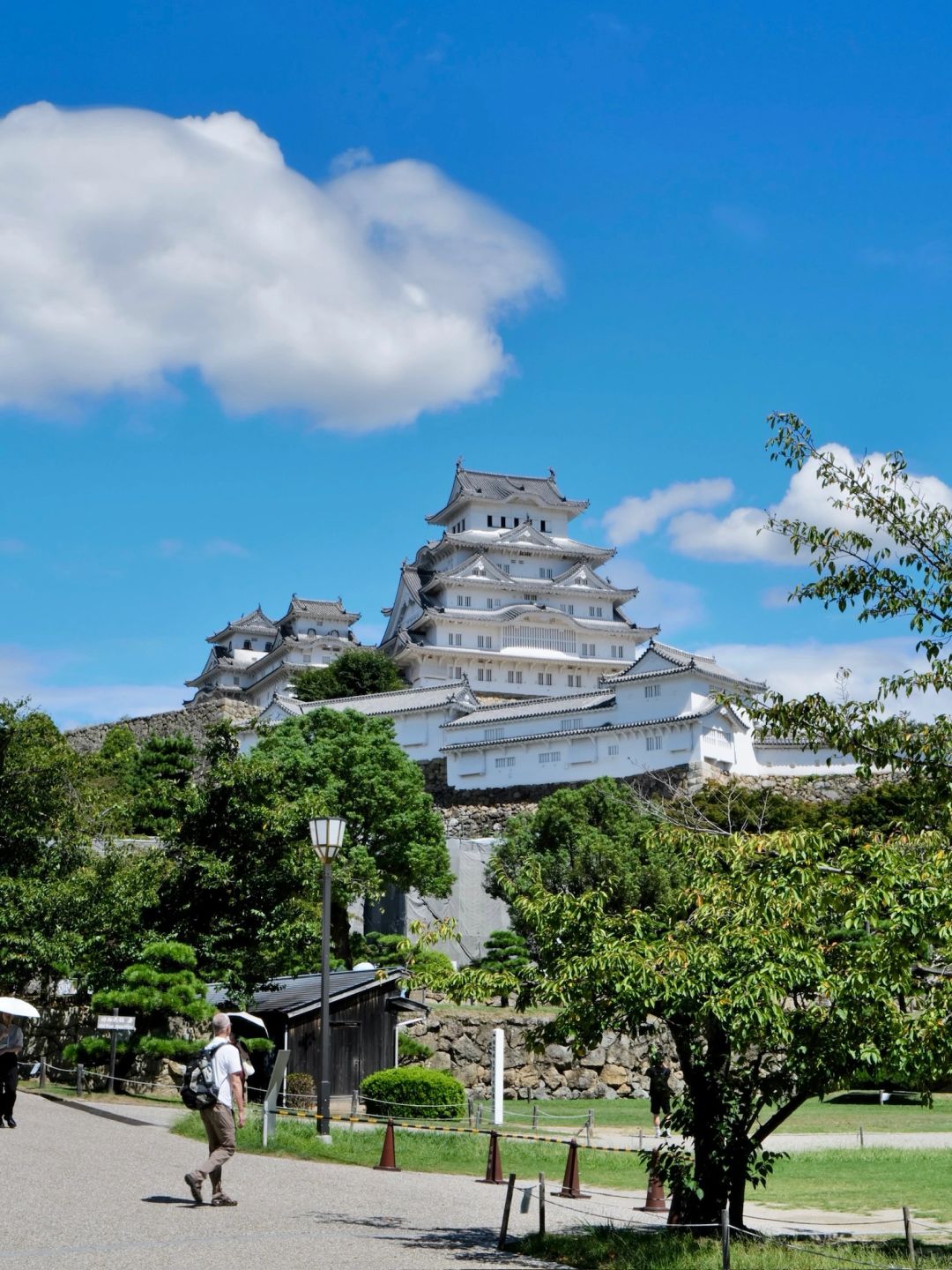 Osaka-When traveling to Osaka, don’t miss this world heritage site: Himeji-jō (White Egret Castle)