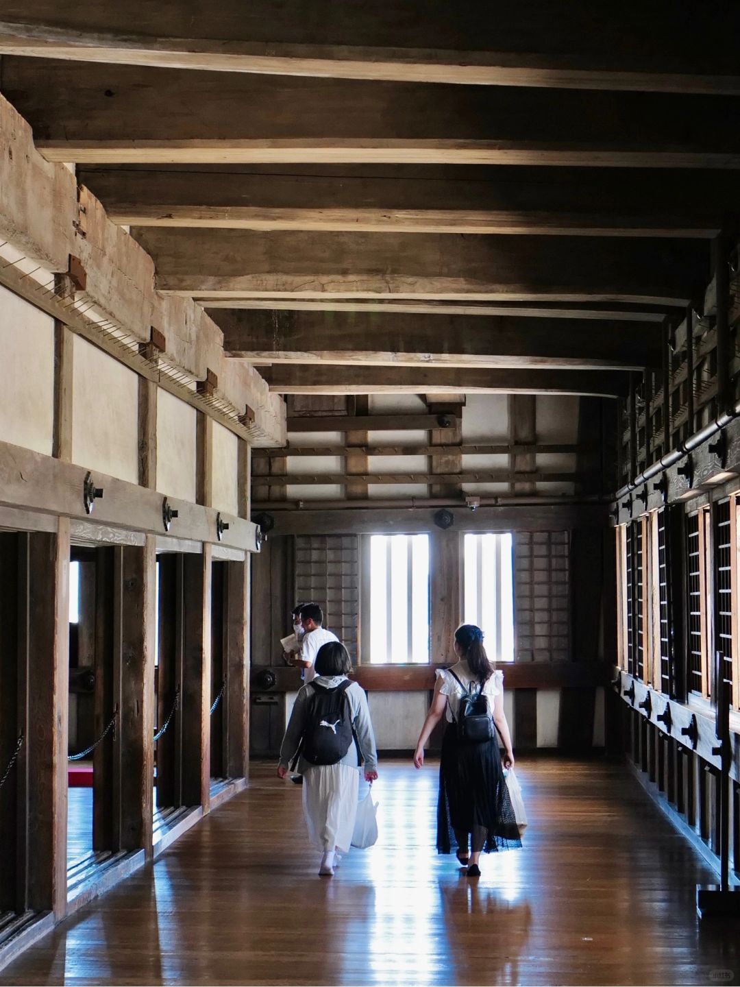 Osaka-When traveling to Osaka, don’t miss this world heritage site: Himeji-jō (White Egret Castle)