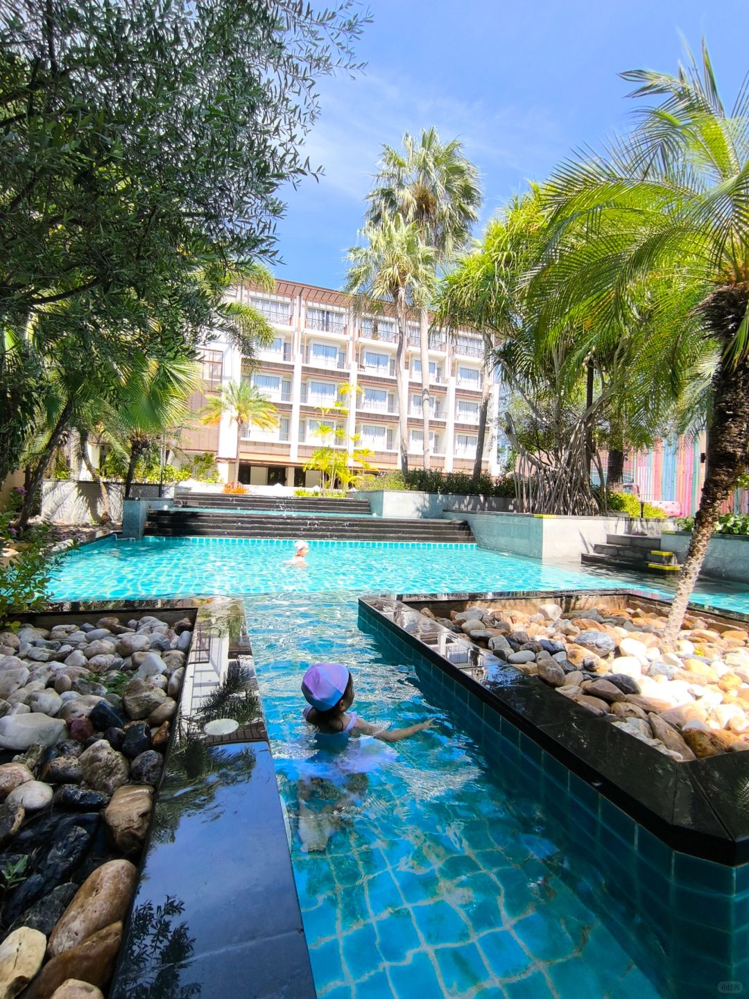 Hua Hin-The Lapa Hotel and Kundala Beach Resort Review: Beautiful scenery, convenient transportation and cheap prices