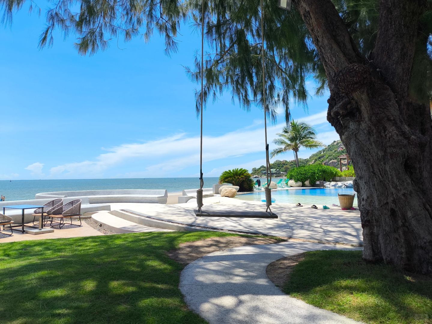 Hua Hin-The Lapa Hotel and Kundala Beach Resort Review: Beautiful scenery, convenient transportation and cheap prices