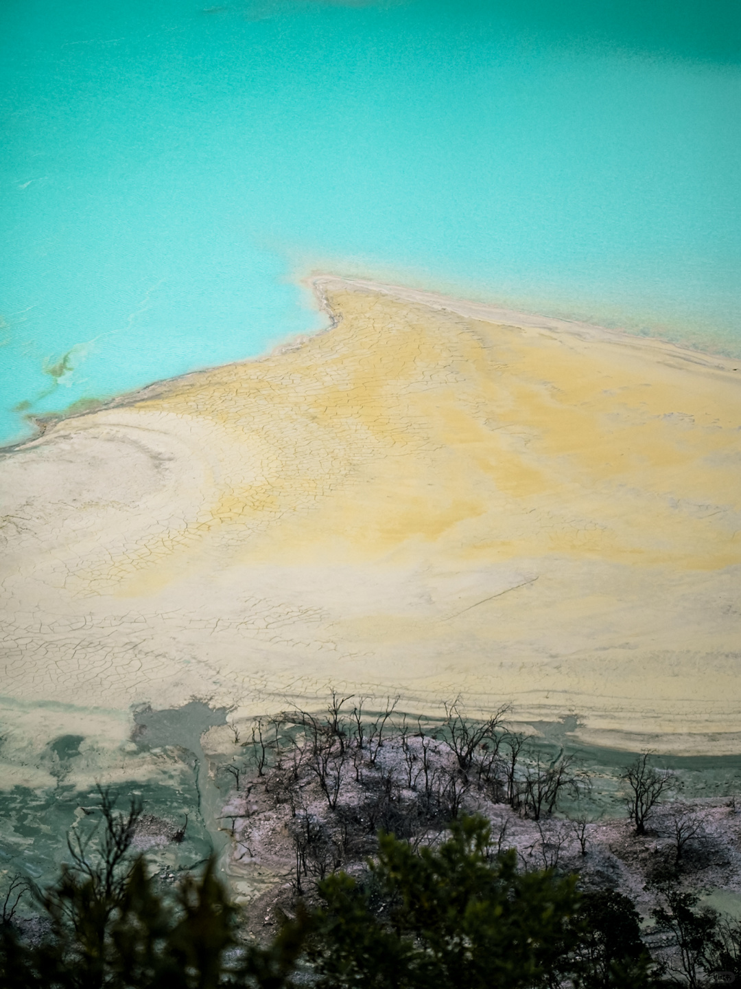 Jakarta-About 50 kilometers south of Bandung, Kawah Putih volcanic lake has a gem-like blue water