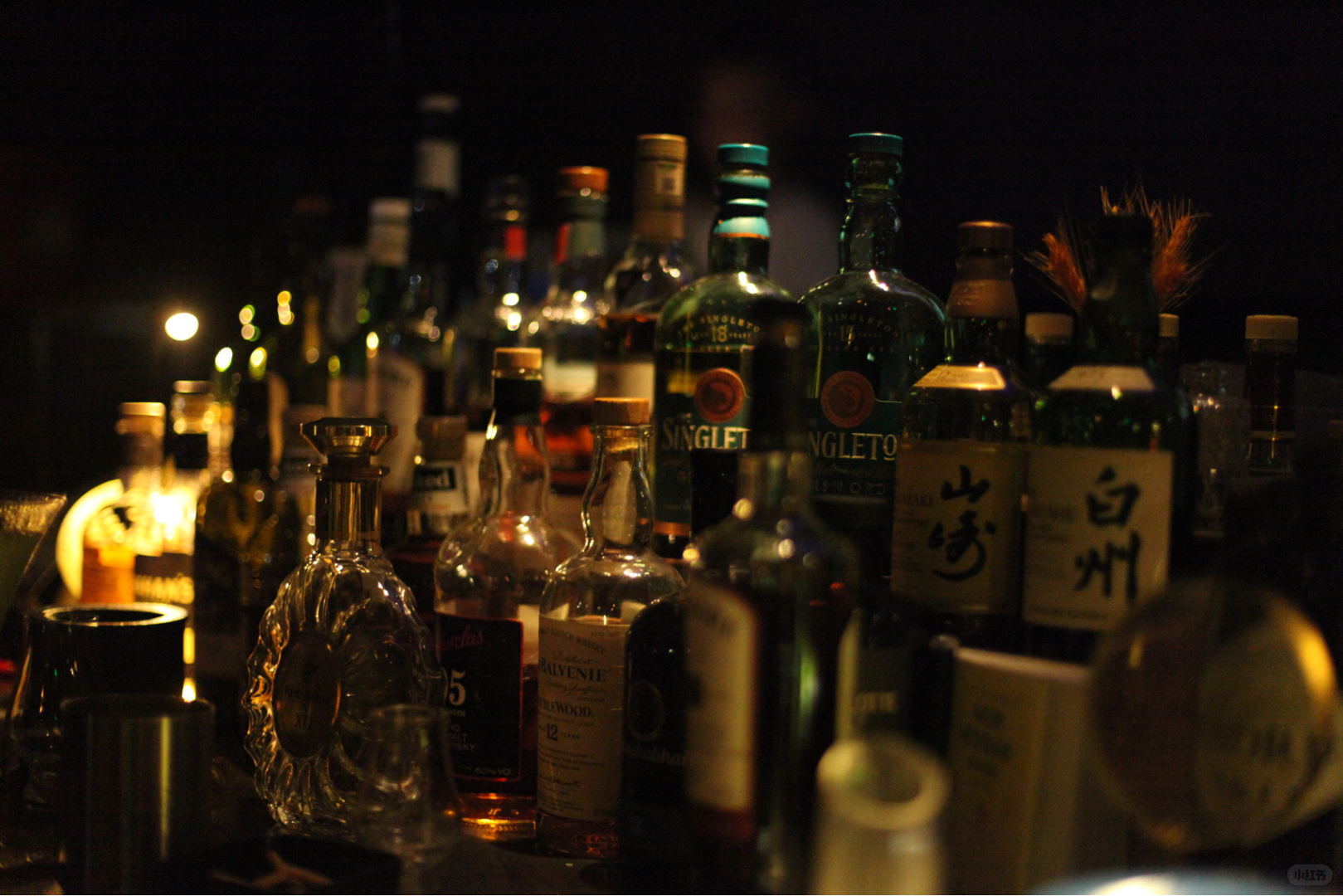 Changsha-The HOLES Bar in Changsha, serving traditional liquor and beer as well as wine, is fascinating!