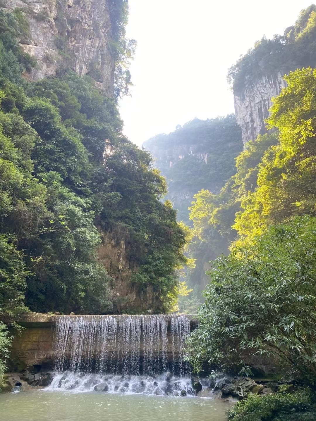 Chengdu/Chongqing-Enjoy the thrilling thrill of walking on cliffs and rapids in Wulong, Chongqing!