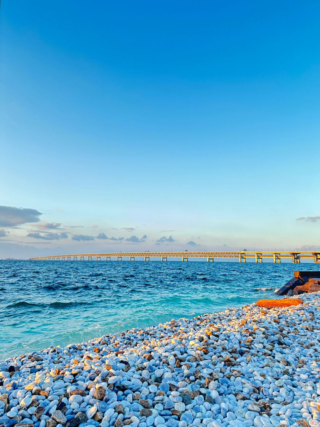 Osaka-Rinku Town is only one subway station away from Kansai Airport, and the jelly-blue sea