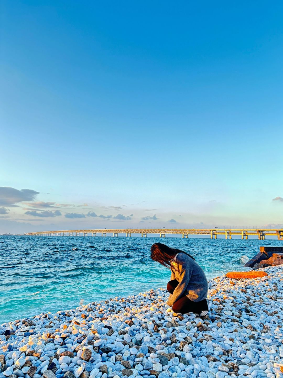 Osaka-Rinku Town is only one subway station away from Kansai Airport, and the jelly-blue sea