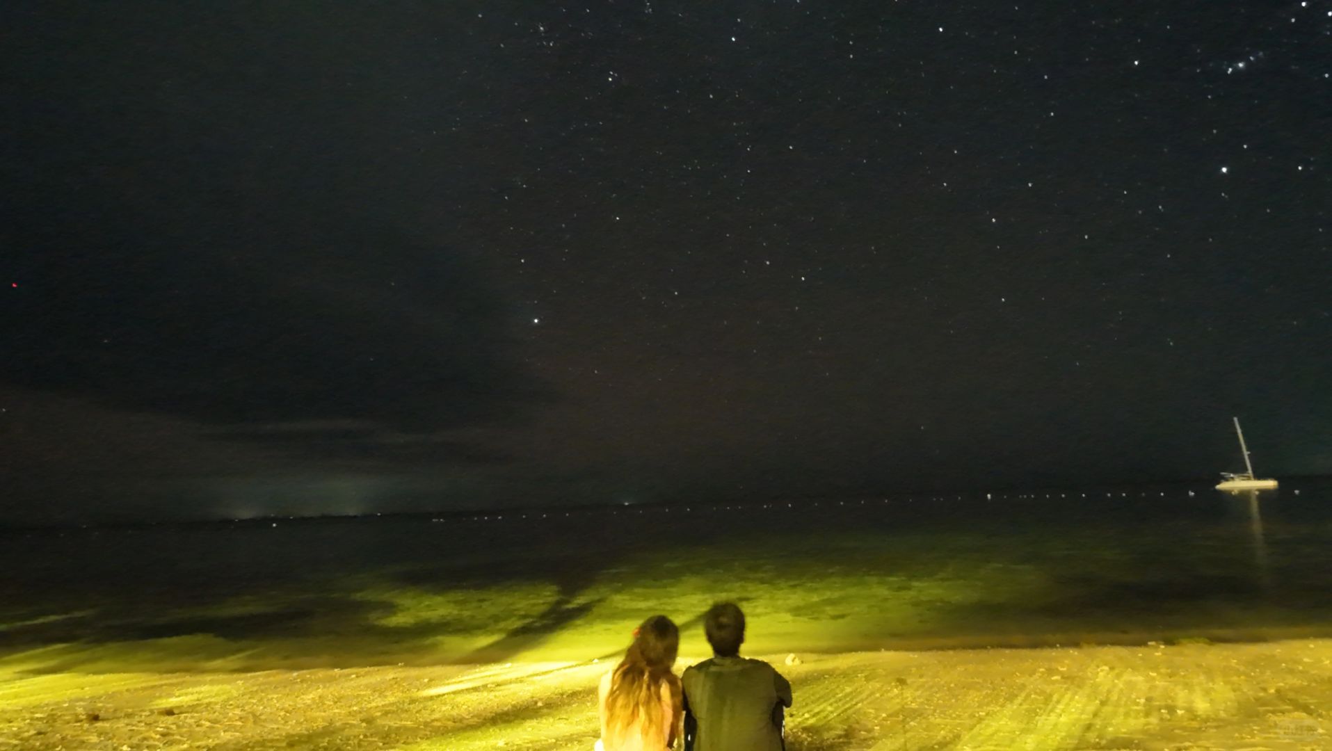 Cebu-Cebu-Bohol-Siquijor-Sumilon Island Hopping Tour, lying on the beach at night with a Milky Way above your head