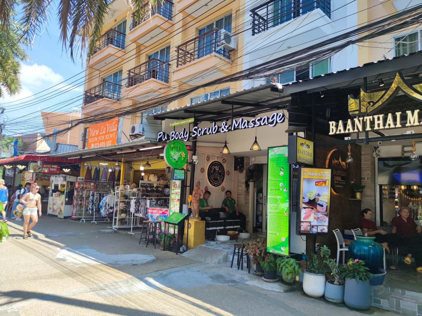 Krabi-PU Body Scrub & Massage, a relaxing shop on Ao Nang Beach, Krabi, 250 baht per hour