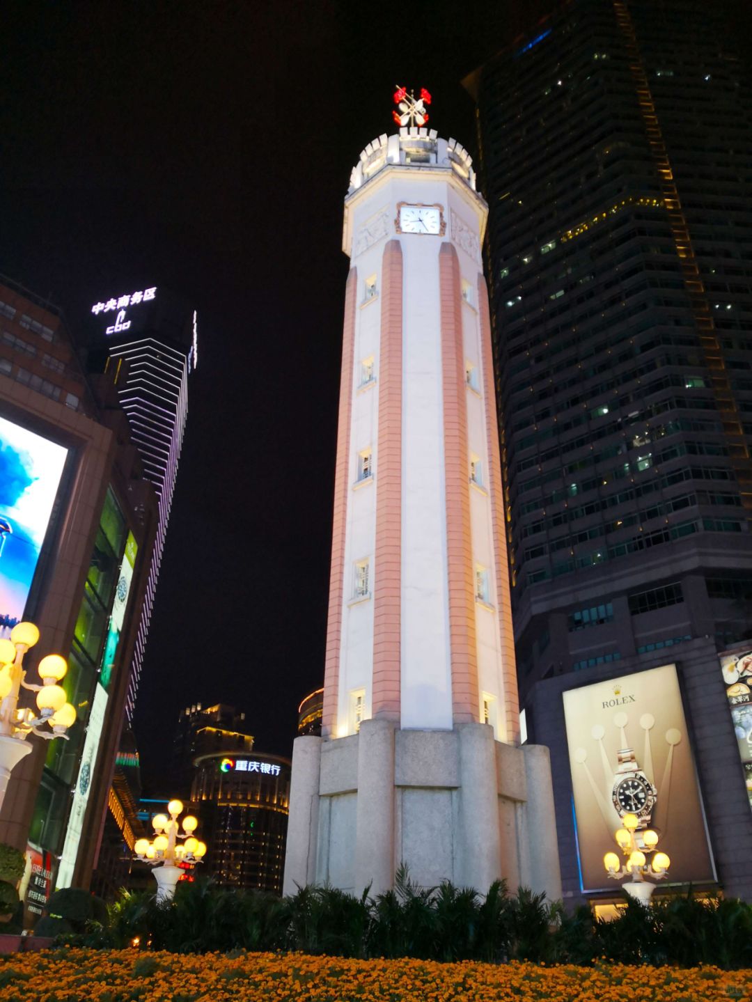 Chengdu/Chongqing-Chongqing Jiefangbei Pedestrian Street, is the most prosperous business district in Chongqing, dazzling!