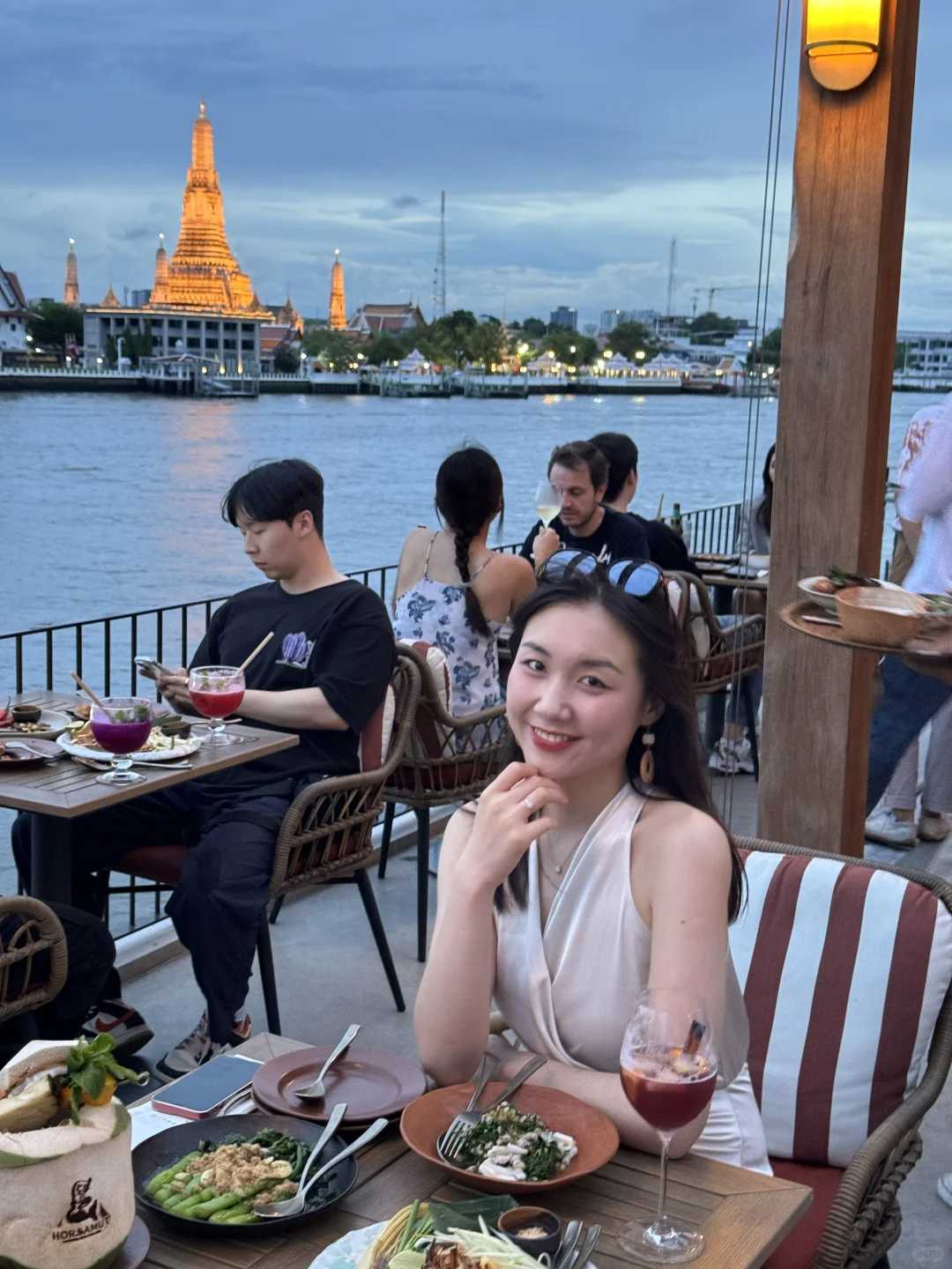 Bangkok-Sala Rattanakosin, Supanniga Eating Room, Chom Arun, Horsamut. Bangkok Chao Phraya River Sunset Restaurant Booking Guide