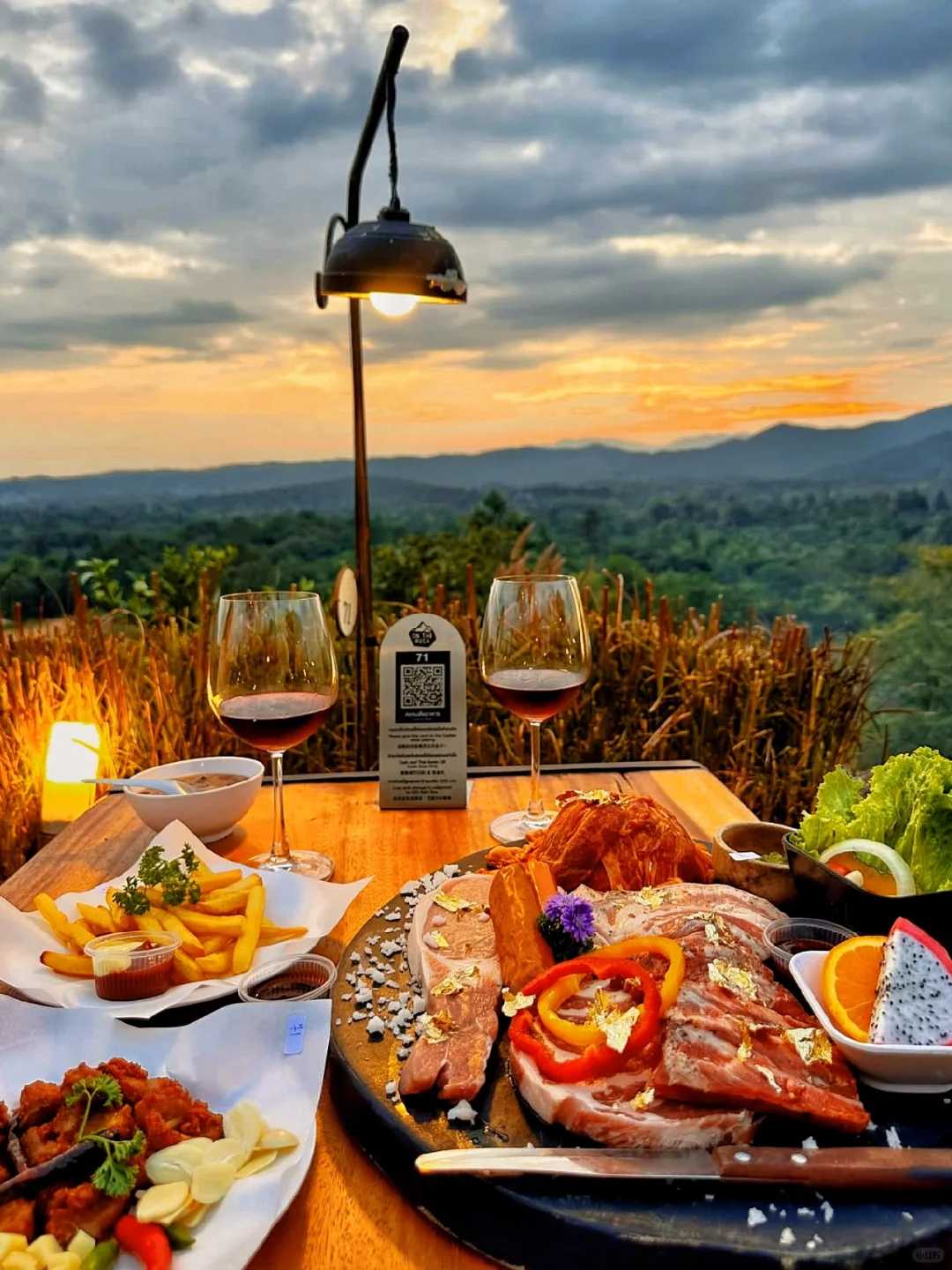 Chiang Mai-On The Rocc Chiang Mai mountaintop barbecue restaurant, delicious food, beautiful scenery, suitable for couples dating