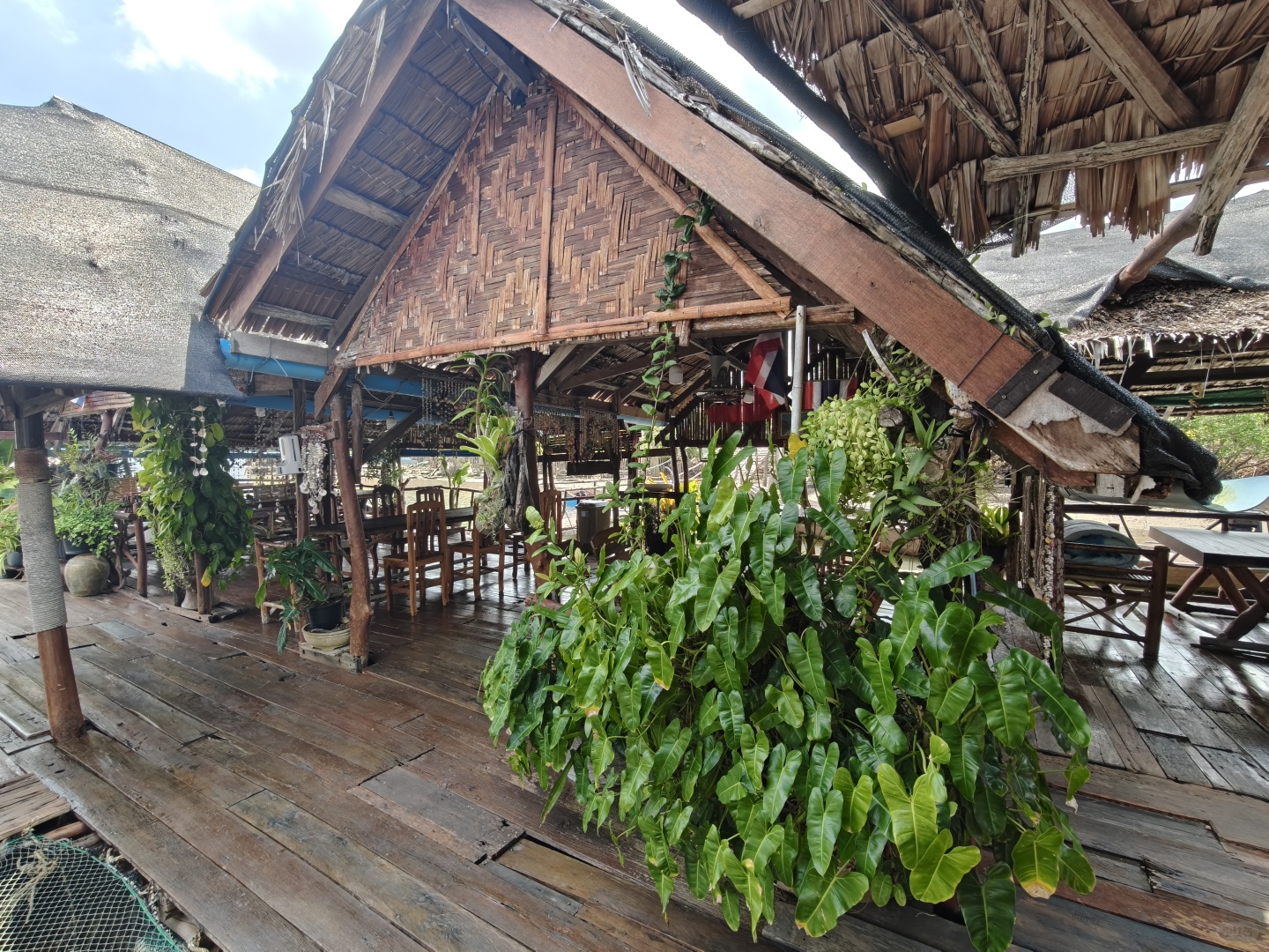 Krabi-Krabi Floating Restaurant Kanabnam View Restaurant & Fish Farm, very delicious seafood dishes