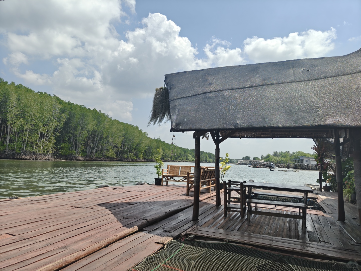 Krabi-Krabi Floating Restaurant Kanabnam View Restaurant & Fish Farm, very delicious seafood dishes