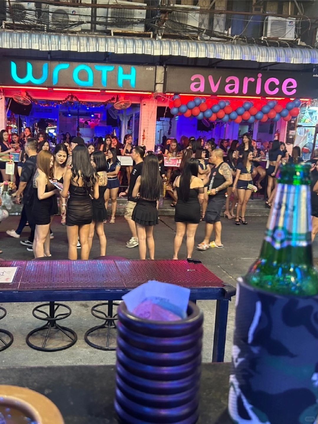 Pattaya-Pattaya Soi 6 bar nightclub and Thai girl's romantic encounter date, five points of play summary easy to learn