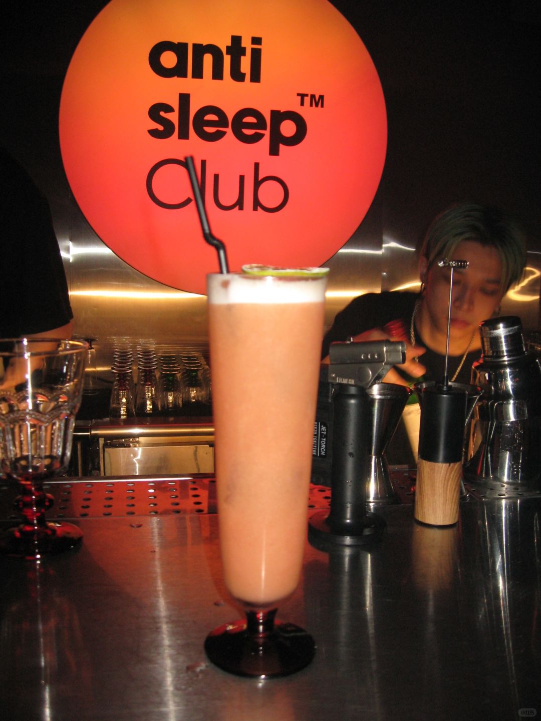 Taiwan-Visiting Taipei's hookah bar Anti Sleep Club, my favorite cocktail is the No.1 Red Heart Guava