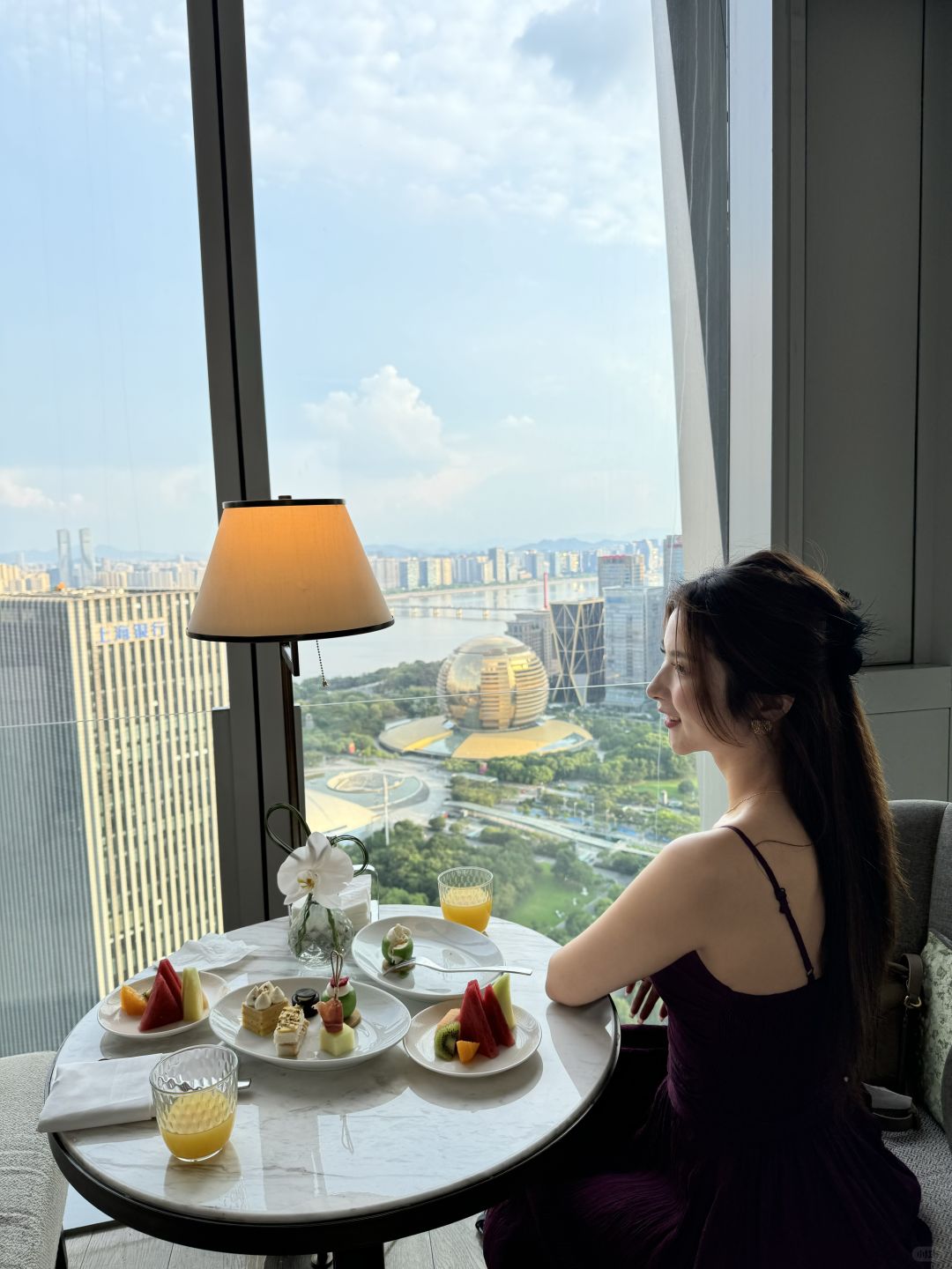 Shanghai/Hangzhou-Afternoon tea experience review at Conrad Hangzhou 36th floor lounge, enjoy the city view