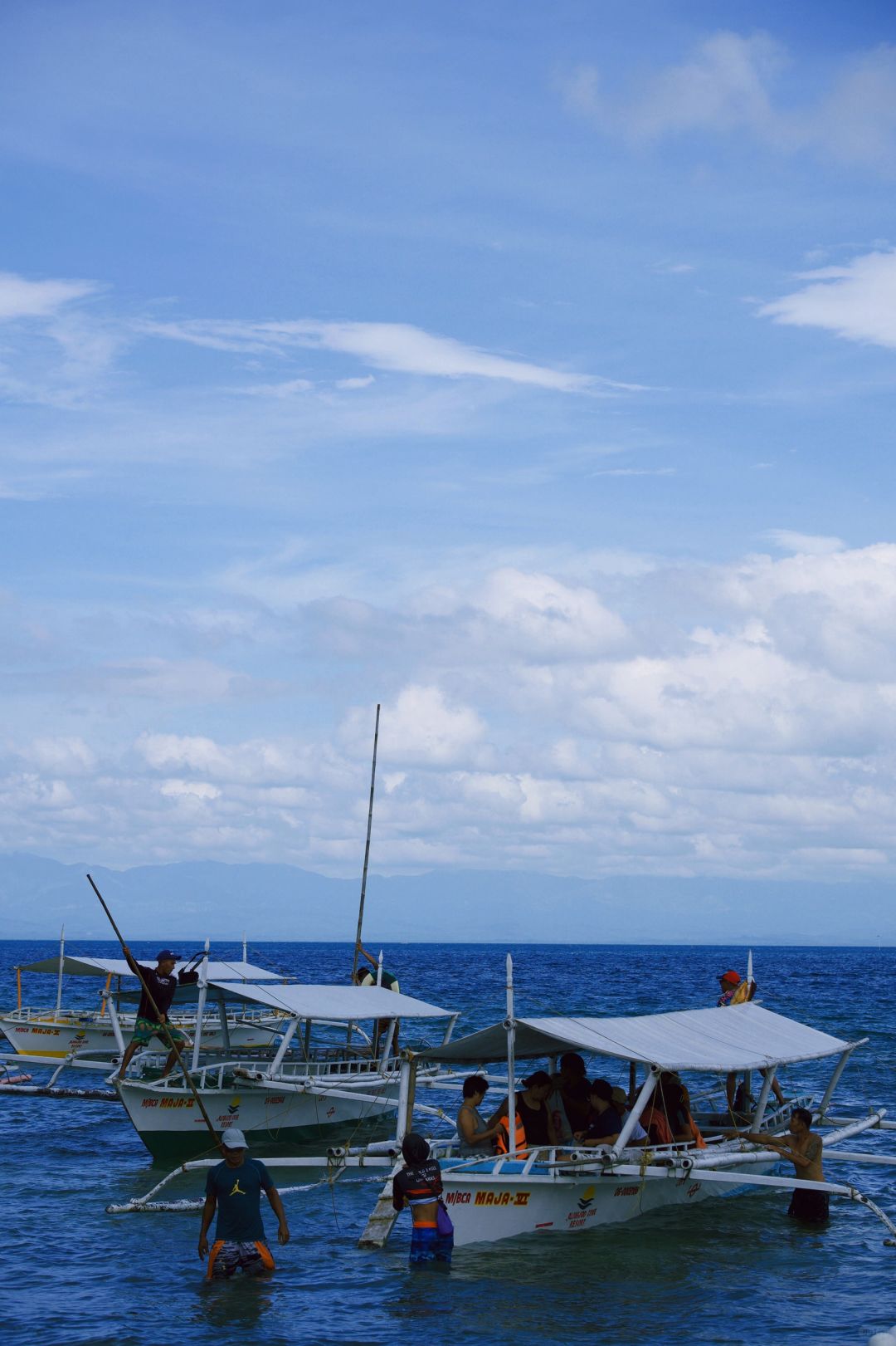 Clark/Angel City-1-Day Island Hopping Experience in Guimaras, Philippines, Enjoy Coral Reefs, Small Fish, Crabs and Starfish