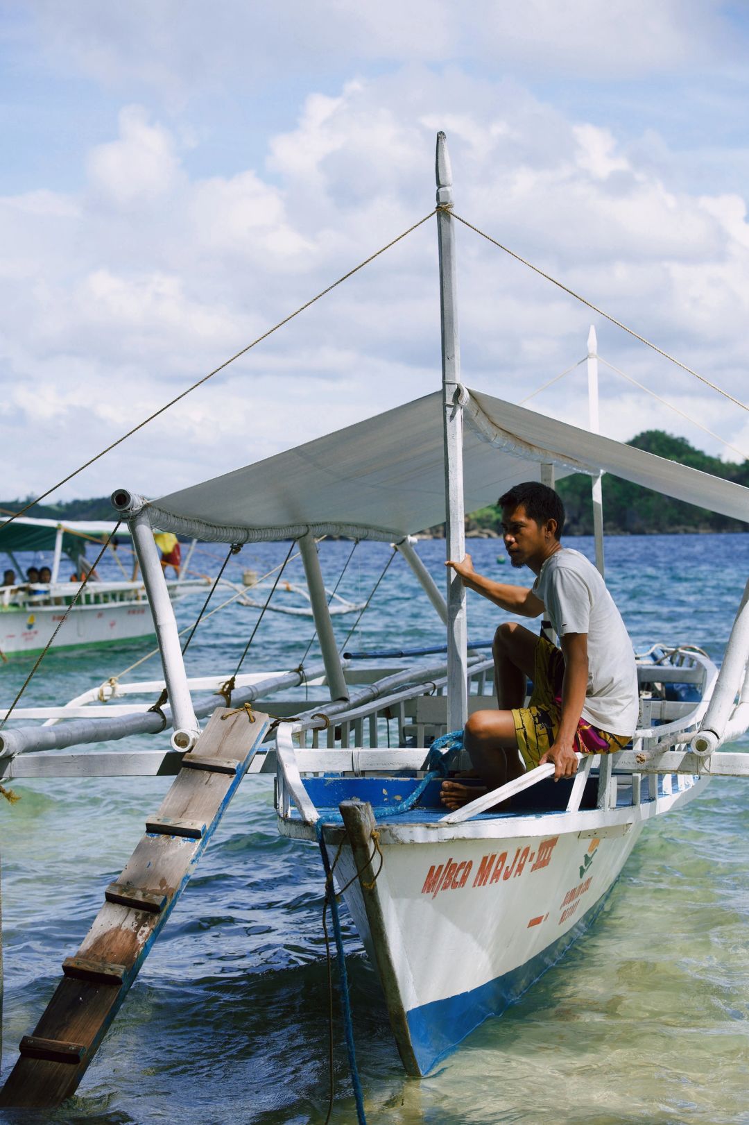 Clark/Angel City-1-Day Island Hopping Experience in Guimaras, Philippines, Enjoy Coral Reefs, Small Fish, Crabs and Starfish