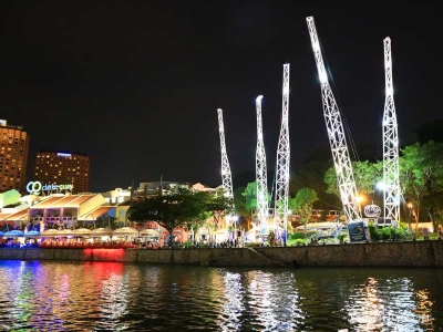 Singapore night scene and nightlife bars, Clarke Quay surrounding attractions