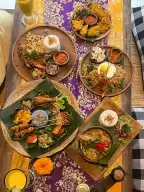 Sunsunwarung and Naughty Nuri's, two must-try restaurants in Bali