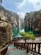 Pocheon Art Valley in Seoul, a granite cliff that is as steep as a folding screen