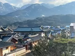 One-person-one-room cafe in Seoul with a view of the mountains