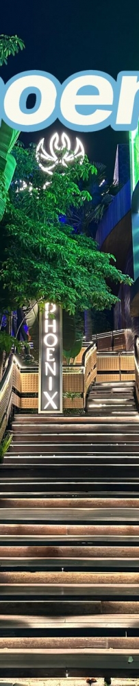 HE Phoenix Bar Pik Jakarta Internet celebrity bar, retro decoration style, live performances