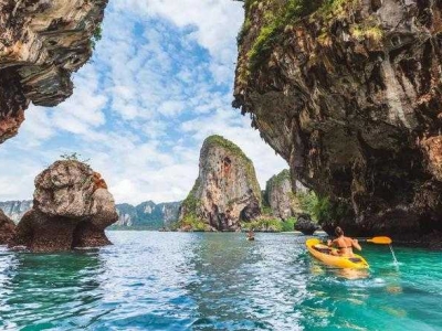 Krabi, a small island far away from the hustle and bustle, is a karst wonderland on the sea!