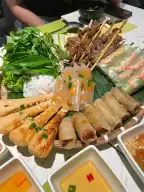 Recommended local restaurants in Ho Chi Minh, ?seafood is relatively cheap