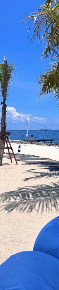 White Beach Butterman, PIK 2 Land's End Beach Street has many restaurants and cafes