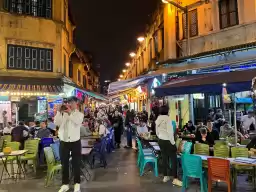 A must-go place in Hanoi to have a drink at Bia boi corner bar street