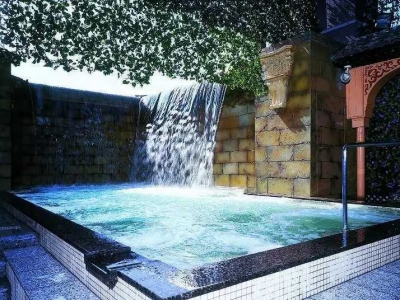 Osaka Spa World is a recreational facility that brings together various hot springs