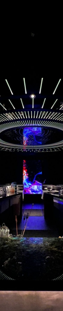 Kaohsiung Chunyu SS Bar?, space-themed decoration style, tasting Galaxy Light cocktail