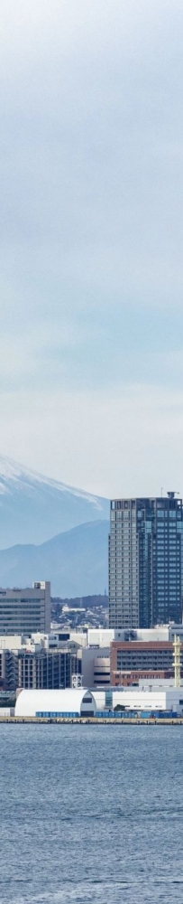 A travel guide to Yokohama:Yokohama Landmark Tower Building,Sankei Garden and  Yokohama Marine Tower