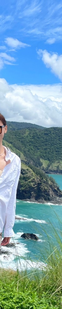 A Filipino student went on one-day trip to Dingalan and saw the beautiful Tiffany blue water