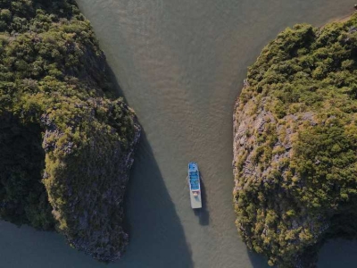 Free travel in Halong Bay, choose this luxury five-star cruise, a pleasant sea trip