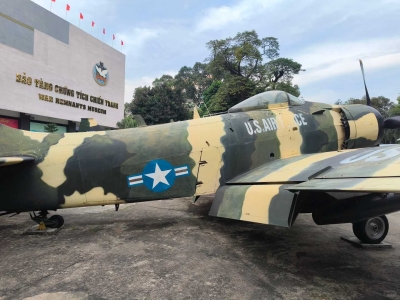 Visit the Ho Chi Minh War Remnants Museum, which displays many weapons and equipment used by the US military during the Vietnam War