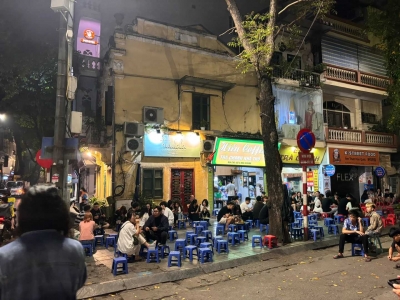 St Joseph Cathedral, Hanoi's nightlife is just beginning at 10pm