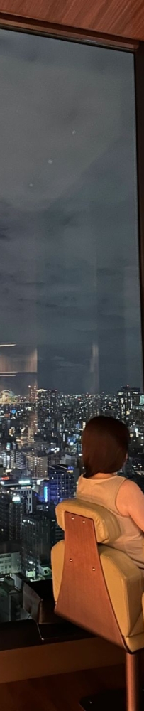 Namba Parks CENTARA GRAND 33rd floor sky restaurant bar, 900 yen champagne tasting