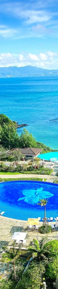 Halekulani Hotel occupies a 1.7km long coastline surrounded by lush Okinawa forests