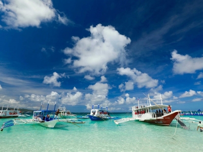 Guide to traveling to Boracay Island with Cebu Airlines. Boracay Island is stunningly beautiful.