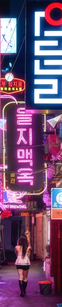 My view of Busan nightlife in South Korea, 🌃International Market Pedestrian Street