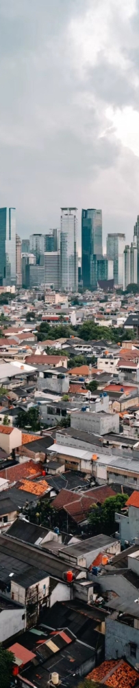 Magical Jakarta: one city with two worlds and a huge gap between the rich and the poor