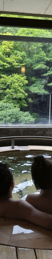 A hot spring hotel hidden in the Kobe Valley:Arima Onsen hot spring hotel with red wine soup