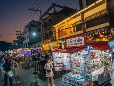 Hua Hin Food Night Market in Thailand, a must-see night travel project for tourists