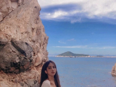 The beautiful coastline of Crab Cave in Shek O, Hong Kong, and the cape at the southern end of the sea