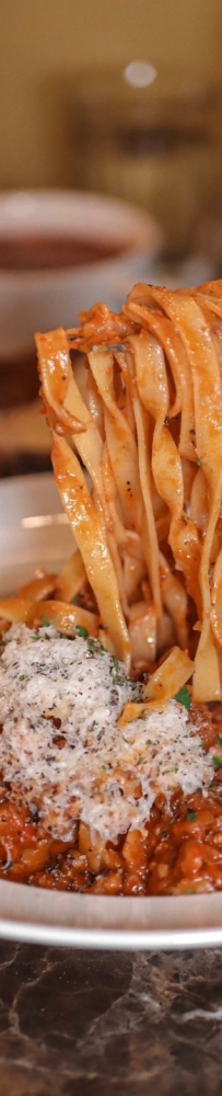 Trail Cafe Restaurant, Google reviews exceeded 1,000, 4.4-star Italian pasta restaurant