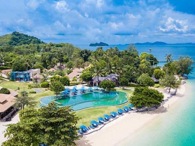 Naka Island🏊🏻‍♀️ Resort in Phuket has an unparalleled sea view that makes you want to sleep